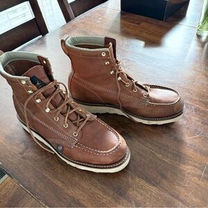 Thorogood moctoe, like new